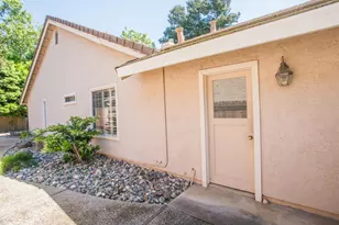 9513 Laguna Lake Way, Elk Grove, CA 95758 - Photo 51