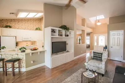9513 Laguna Lake Way, Elk Grove, CA 95758 - Photo 17