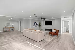 7360 Gardner Ave, Sacramento, CA 95828 - Photo 9