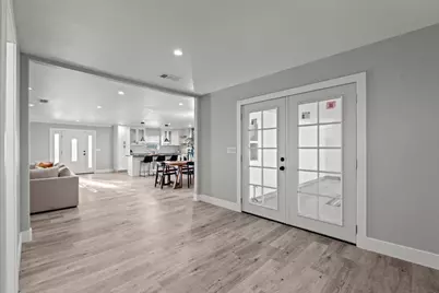 7360 Gardner Avenue, Sacramento, CA 95828 - Photo 17