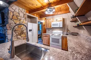 3221 Lakewood Dr, Arnold, CA 95223 - Photo 11