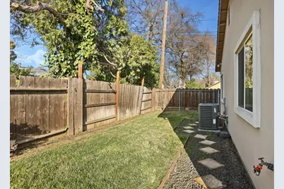 321 E Euclid Avenue, Stockton, CA 95204 - Photo 37