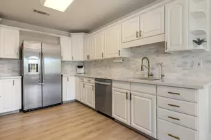 8300 Jantzen Rd, Modesto, CA 95357 - Photo 17