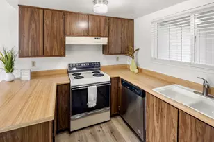 6005 Woodside Dr, Rocklin, CA 95677 - Photo 13