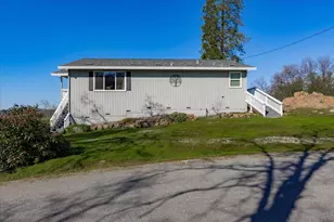 10596 Oak Dr, Grass Valley, CA 95949 - Photo 3