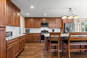 10596 Oak Dr, Grass Valley, CA 95949 - Photo 9