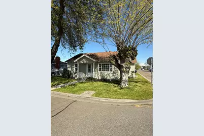 155 N Bryan Avenue, Oakdale, CA 95361 - Photo 1