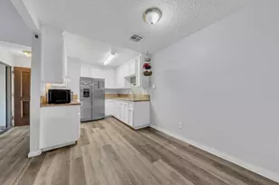 7283 Florin Mall Dr, Sacramento, CA 95823 - Photo 9