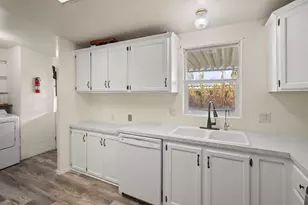 Hobbs Ln, Sacramento, CA 95842 - Photo 5