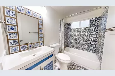 2433 Gwen Drive, Sacramento, CA 95825 - Photo 3