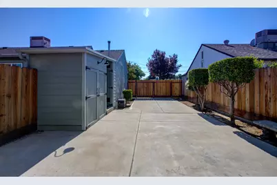 1305 Fiori Avenue, Modesto, CA 95350 - Photo 41