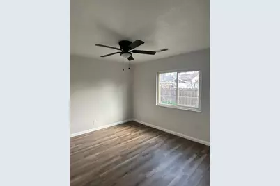 209 Locust Street, Modesto, CA 95351 - Photo 15