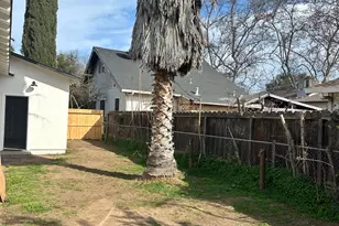 209 Locust St, Modesto, CA 95351 - Photo 3