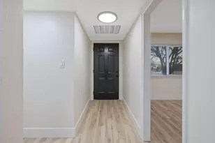 697 E Scott Ave, Fresno, CA 93710 - Photo 5