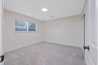 697 E Scott Avenue, Fresno, CA 93710 - Photo 29