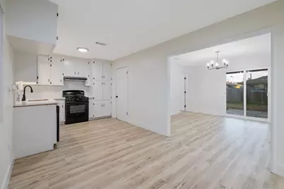 697 E Scott Avenue, Fresno, CA 93710 - Photo 9