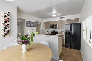 750 Del Verde Cir, Sacramento, CA 95833 - Photo 3