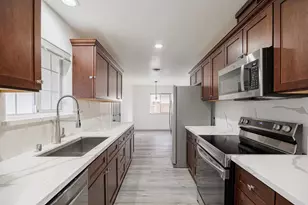 6920 Maita Cir, Sacramento, CA 95820 - Photo 3