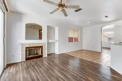 8203 Gardenside Court, Sacramento, CA 95829 - Photo 11