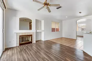 8203 Gardenside Ct, Sacramento, CA 95829 - Photo 11