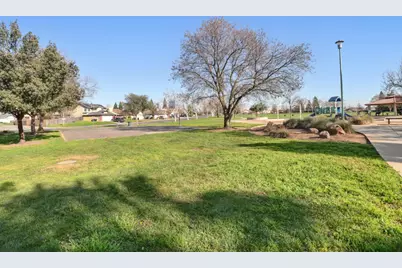 8203 Gardenside Court, Sacramento, CA 95829 - Photo 43