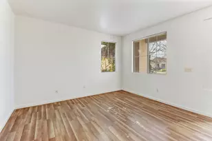 8203 Gardenside Ct, Sacramento, CA 95829 - Photo 5