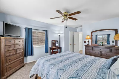 427 Golf Cir West, Manteca, CA 95337 - Photo 21