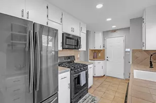 6221 Jack London Cir, Sacramento, CA 95842 - Photo 15