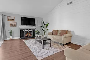 6221 Jack London Cir, Sacramento, CA 95842 - Photo 3