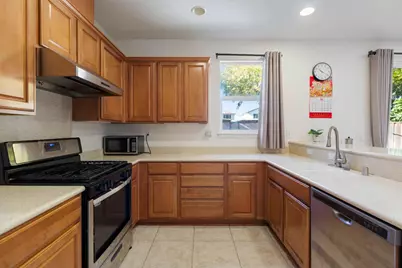 10525 Lake Point Avenue, Stockton, CA 95219 - Photo 5