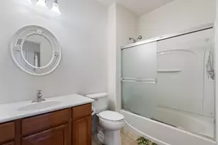 10525 Lake Point Ave, Stockton, CA 95219 - Photo 15