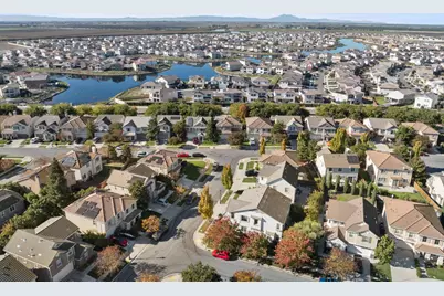 10525 Lake Point Avenue, Stockton, CA 95219 - Photo 33