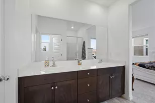 898 Lake Park Cir, Galt, CA 95632 - Photo 13