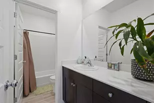 898 Lake Park Cir, Galt, CA 95632 - Photo 17