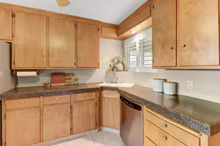 4040 Parkside Ct, Sacramento, CA 95822 - Photo 17