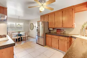 4040 Parkside Ct, Sacramento, CA 95822 - Photo 15