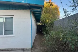 5504 55th St, Sacramento, CA 95820 - Photo 25