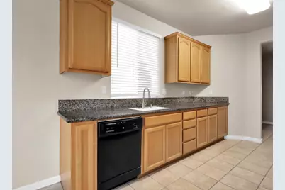 7418 Sun Reign Lane, Sacramento, CA 95823 - Photo 9