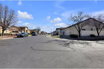 7418 Sun Reign Lane, Sacramento, CA 95823 - Photo 29