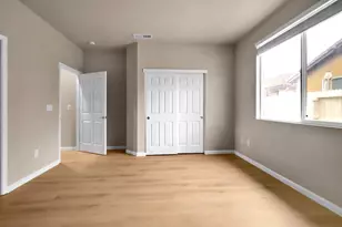 7418 Sun Reign Ln, Sacramento, CA 95823 - Photo 17