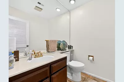 1055 Commons Drive, Sacramento, CA 95825 - Photo 17