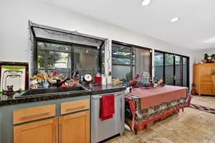 1055 Commons Dr, Sacramento, CA 95825 - Photo 15