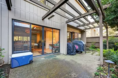 1055 Commons Drive, Sacramento, CA 95825 - Photo 29