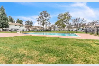 1369 Del Rio Circle #D, Concord, CA 94518 - Photo 23