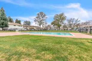1369 Del Rio Cir, Concord, CA 94518 - Photo 23