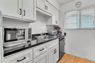 1369 Del Rio Cir, Concord, CA 94518 - Photo 5
