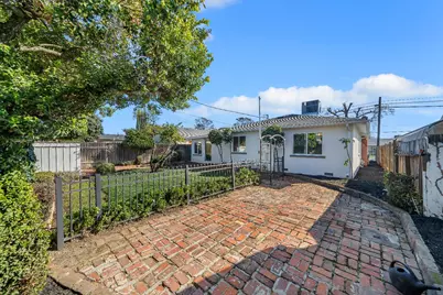 2059 Country Club Boulevard, Stockton, CA 95204 - Photo 43