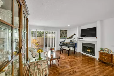 2280 Hurley Way #19, Sacramento, CA 95825 - Photo 5