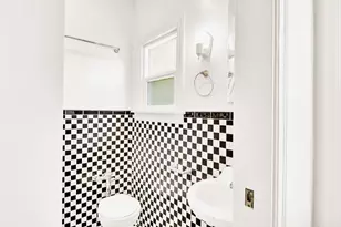 1517 17th St, Sacramento, CA 95811 - Photo 17