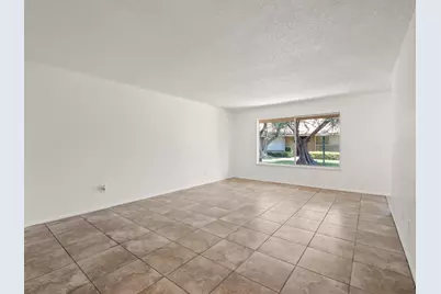 3725 N Fruit Avenue #B, Fresno, CA 93705 - Photo 9